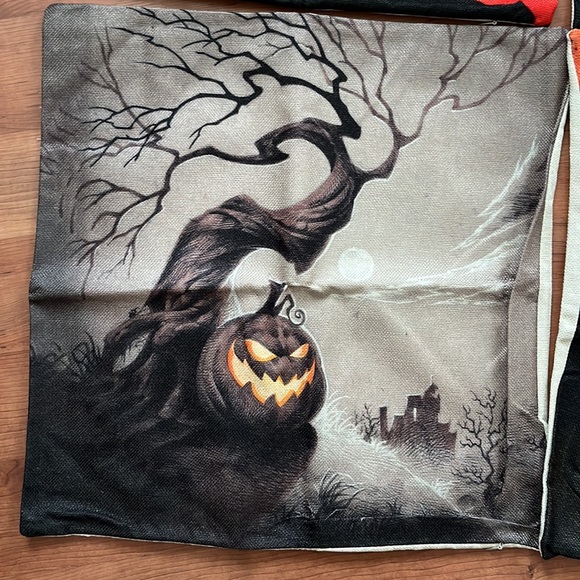 NWT Set of 4 Halloween 18in Square Accent Pillow Case Covers - Picture 6 of 7